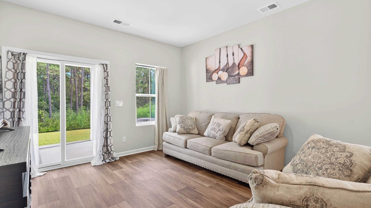 Photo of Livingroom in Ocean Isle Beach