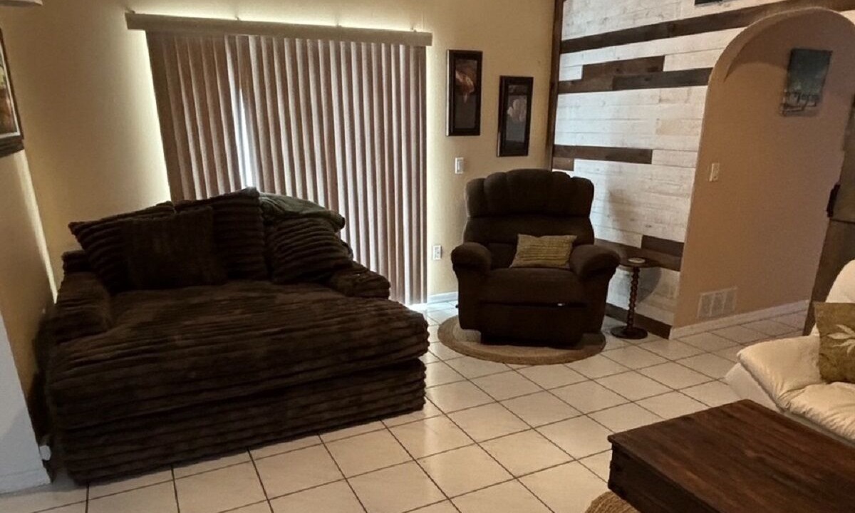 Photo of Livingroom in Broadmoor
