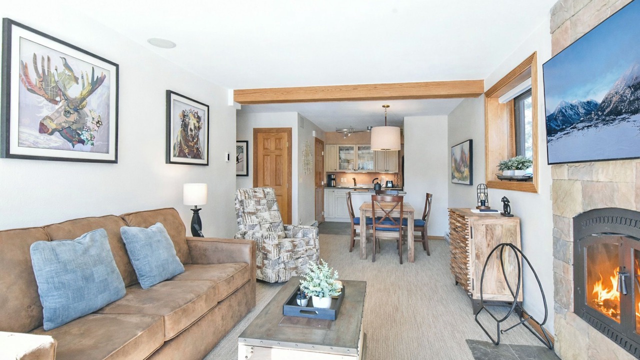 Photo of Livingroom in Four O'Clock