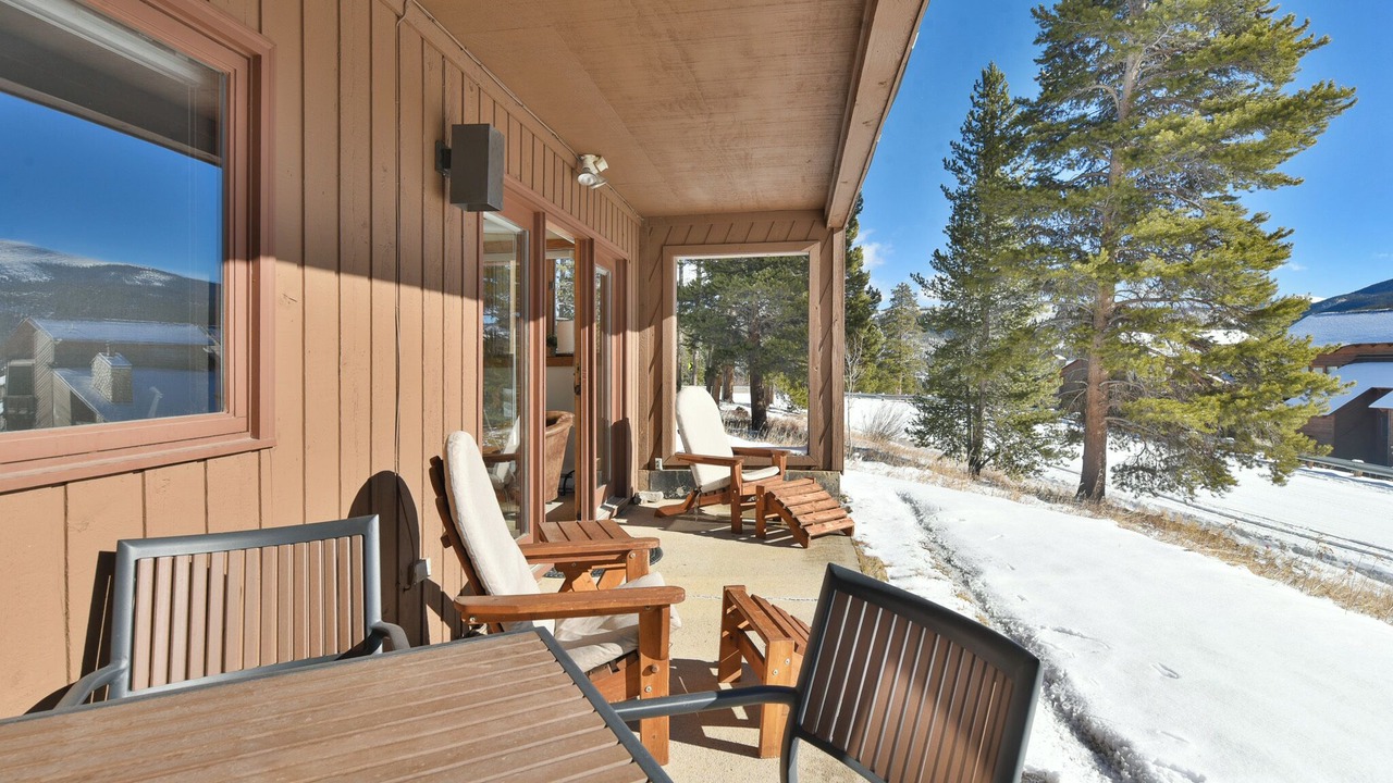 Photo of Patio Balcony in Four O'Clock