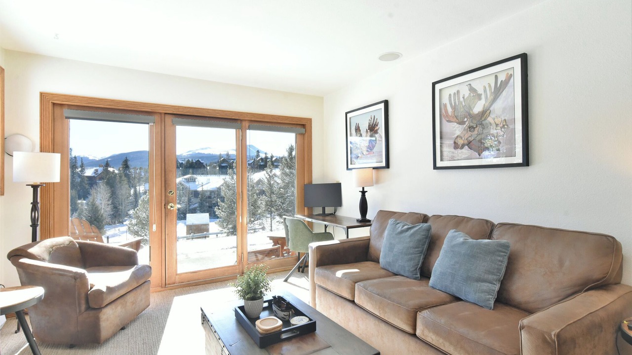 Photo of Livingroom in Four O'Clock