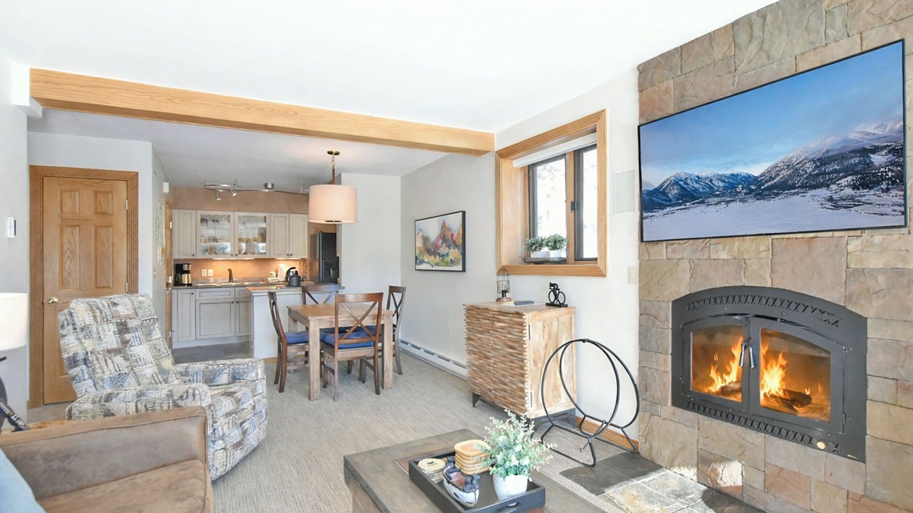 Photo of Livingroom in Four O'Clock