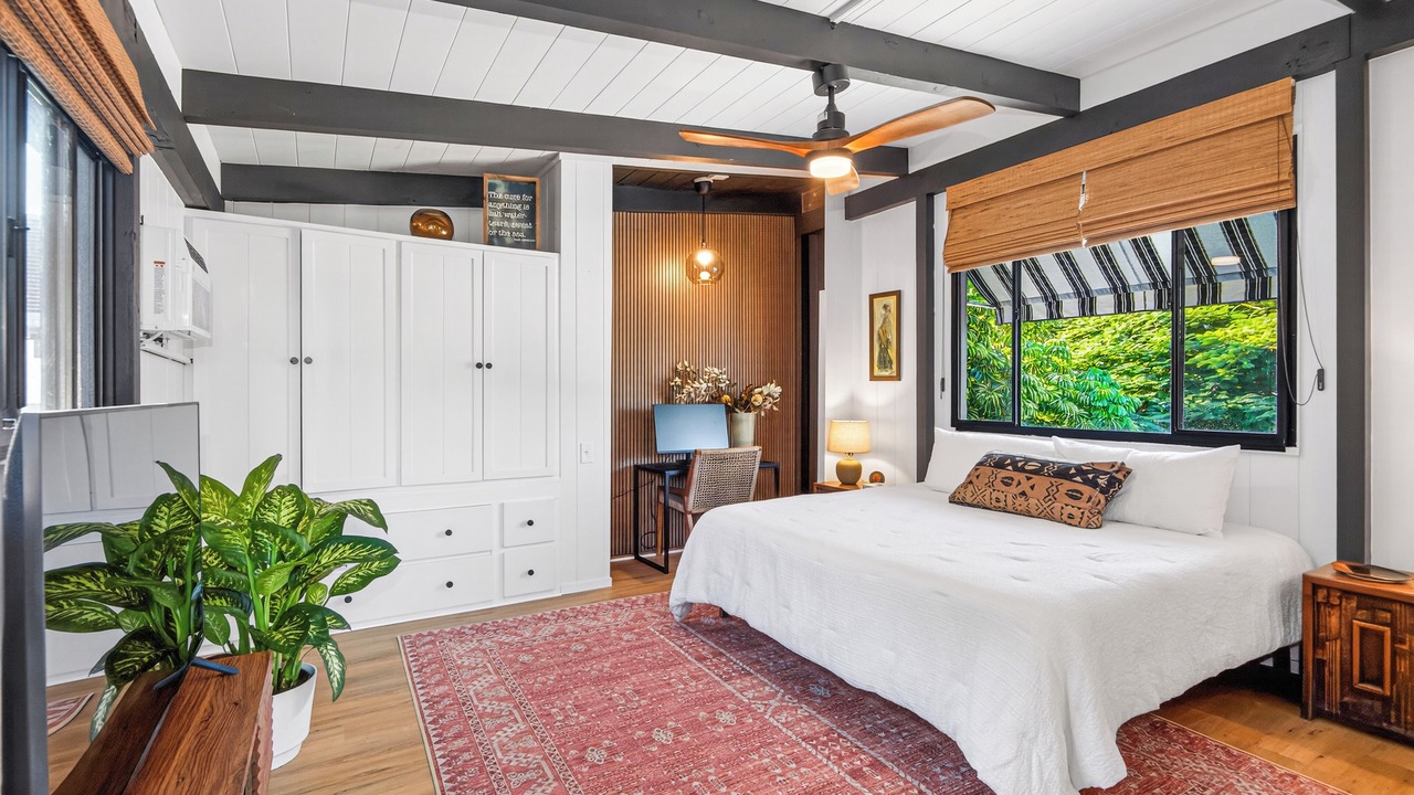 Photo of Bedroom in Kahaluu Bay