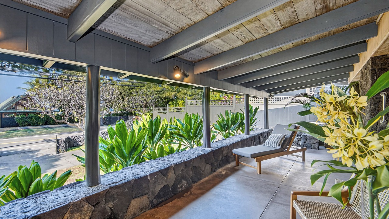 Photo of Patio Balcony in Kahaluu Bay