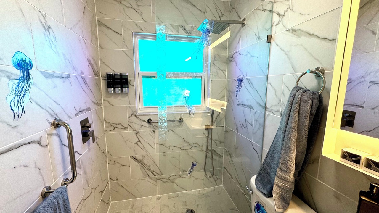 Photo of Bathroom in Gulf Gate Estates
