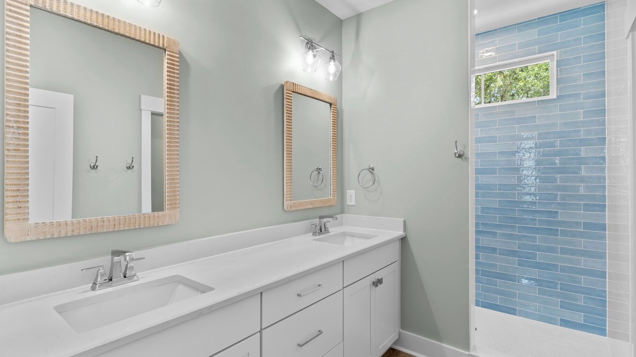 Photo of Bathroom in Tranquil Harbour