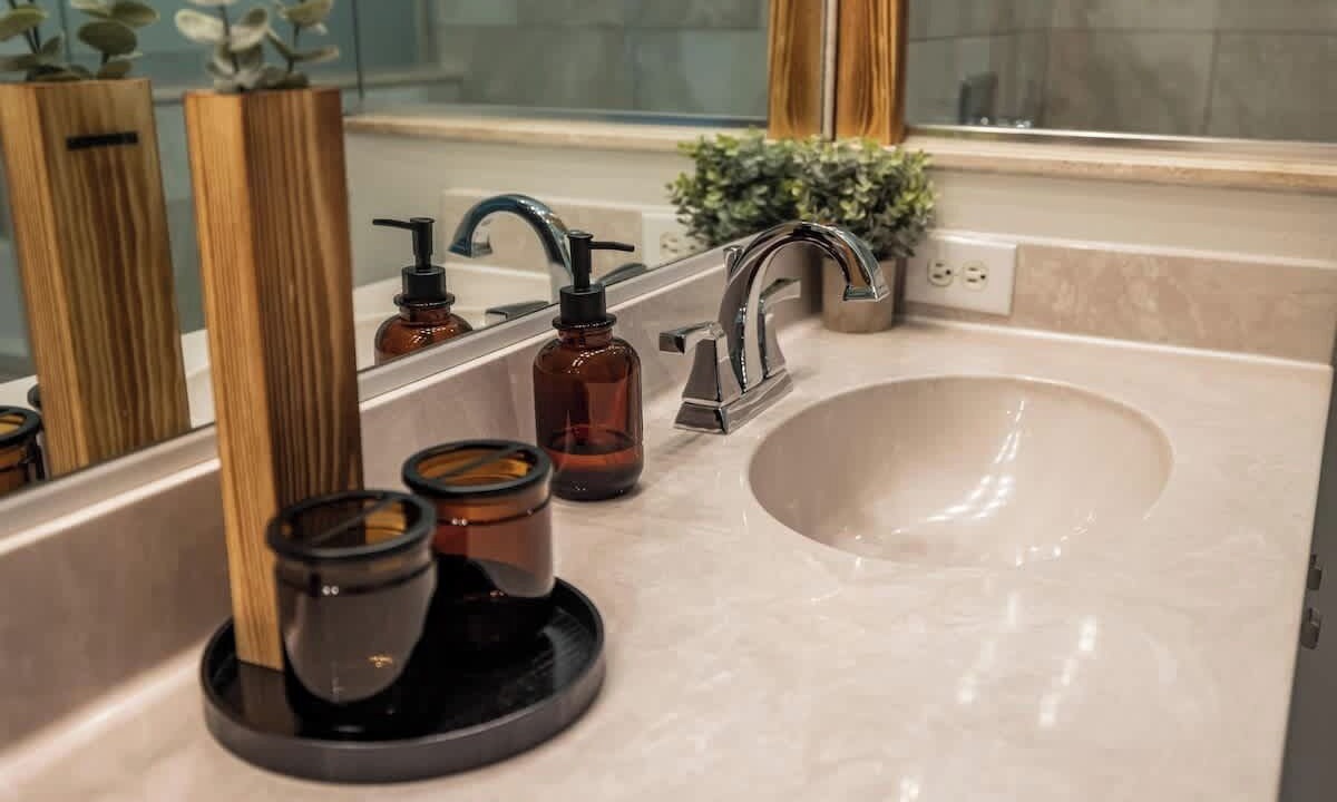 Photo of Bathroom in South Gate Ridge