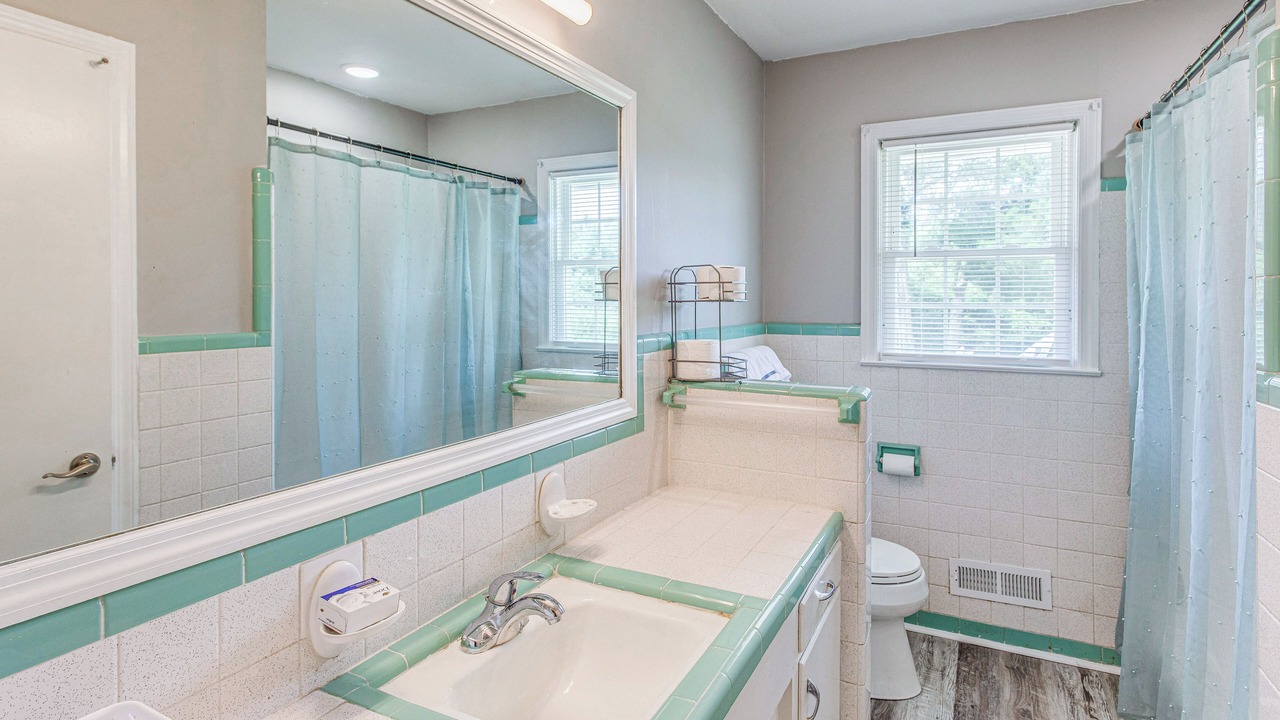 Photo of Bathroom in Loris