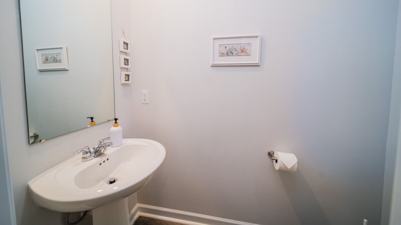 Photo of Bathroom in Ash