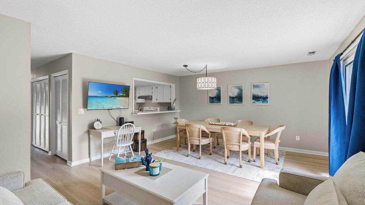 Photo of Livingroom in Little River