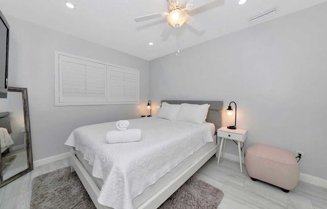 Photo of Bedroom in Trailer Estates