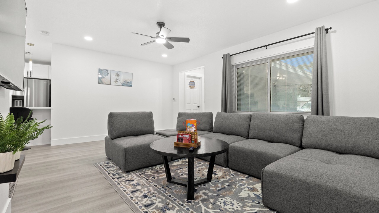 Photo of Livingroom in Anona
