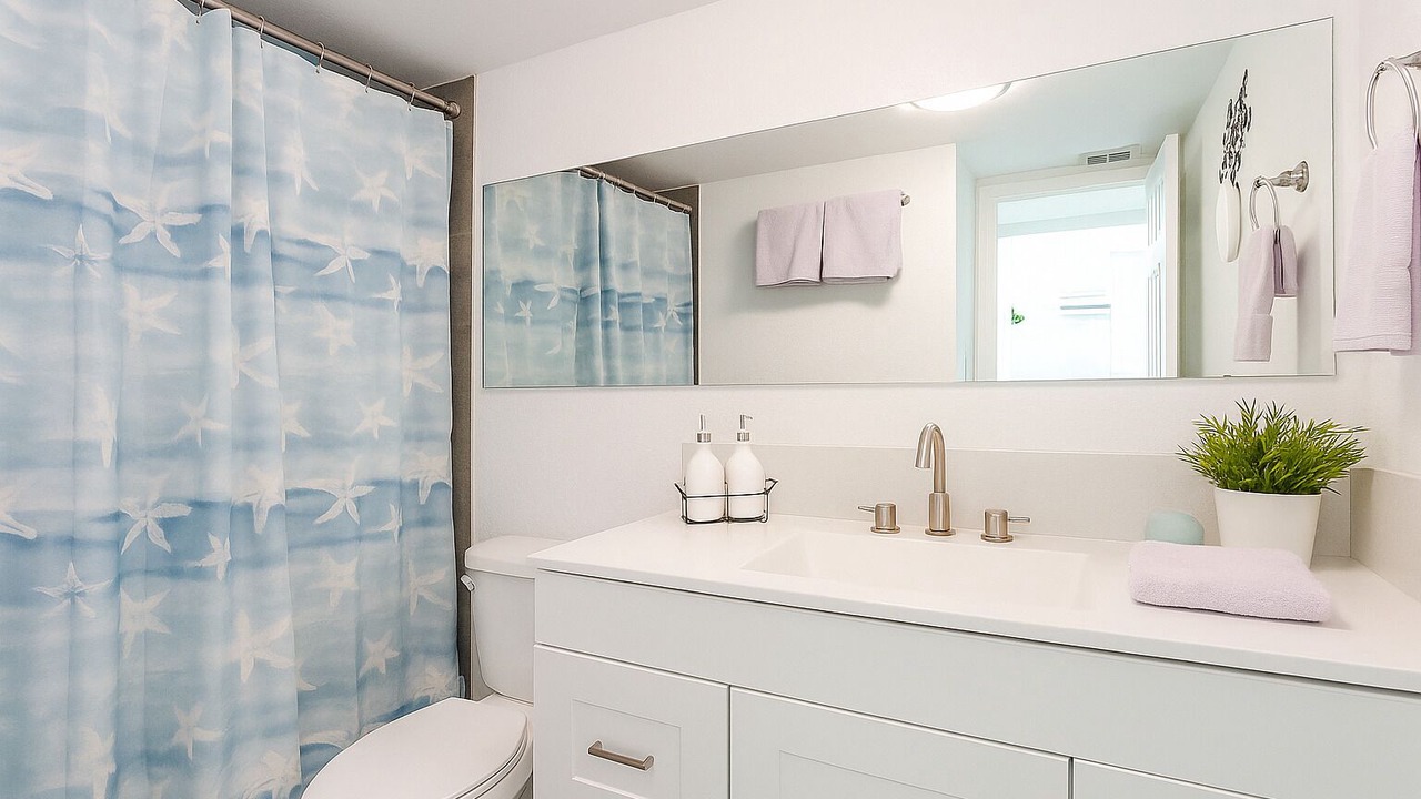 Photo of Bathroom in Capri Isle