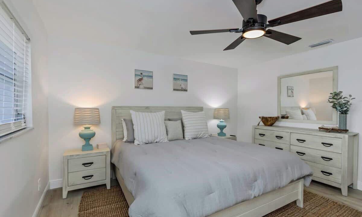 Photo of Bedroom in Harbor Hills