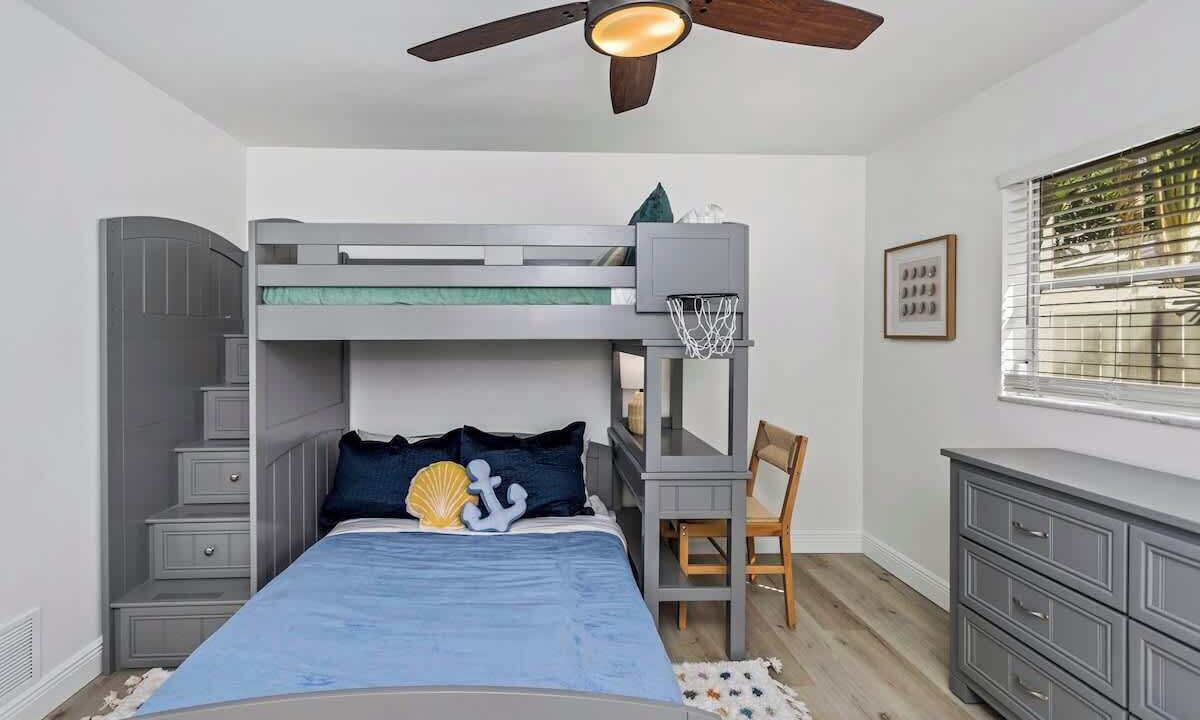 Photo of Bedroom in Harbor Hills
