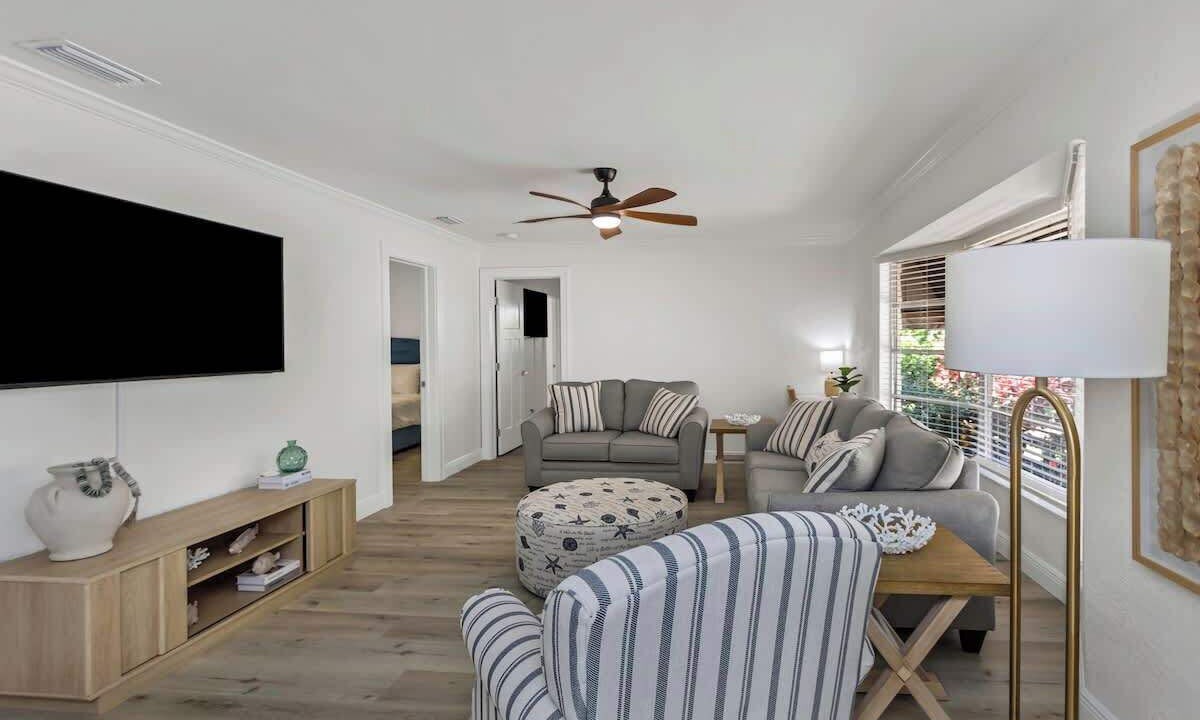 Photo of Livingroom in Harbor Hills