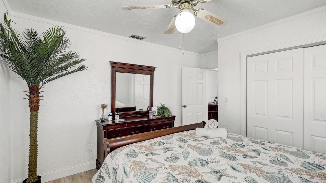 Photo of Bedroom in South Pinellas Community Council