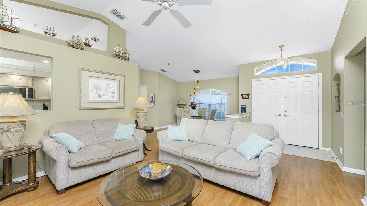 Photo of Livingroom in Broadmoor