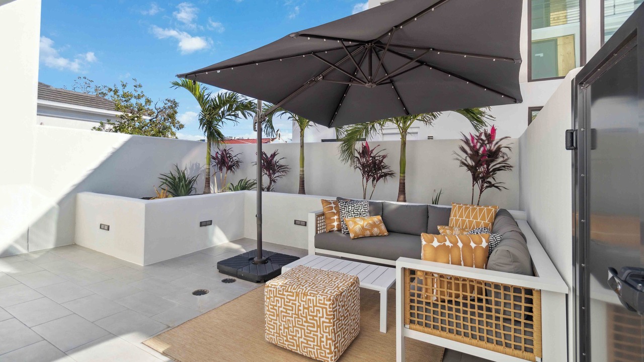 Photo of Patio Balcony in Gillespie Park