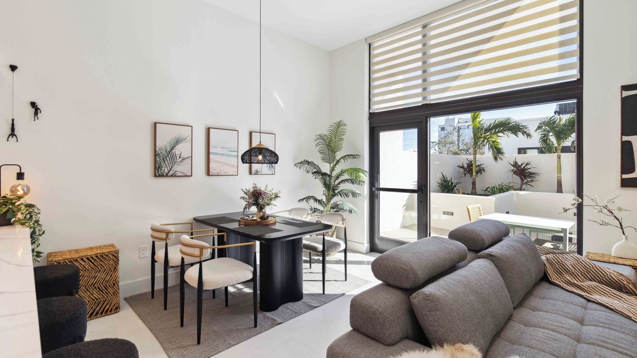 Photo of Livingroom in Gillespie Park