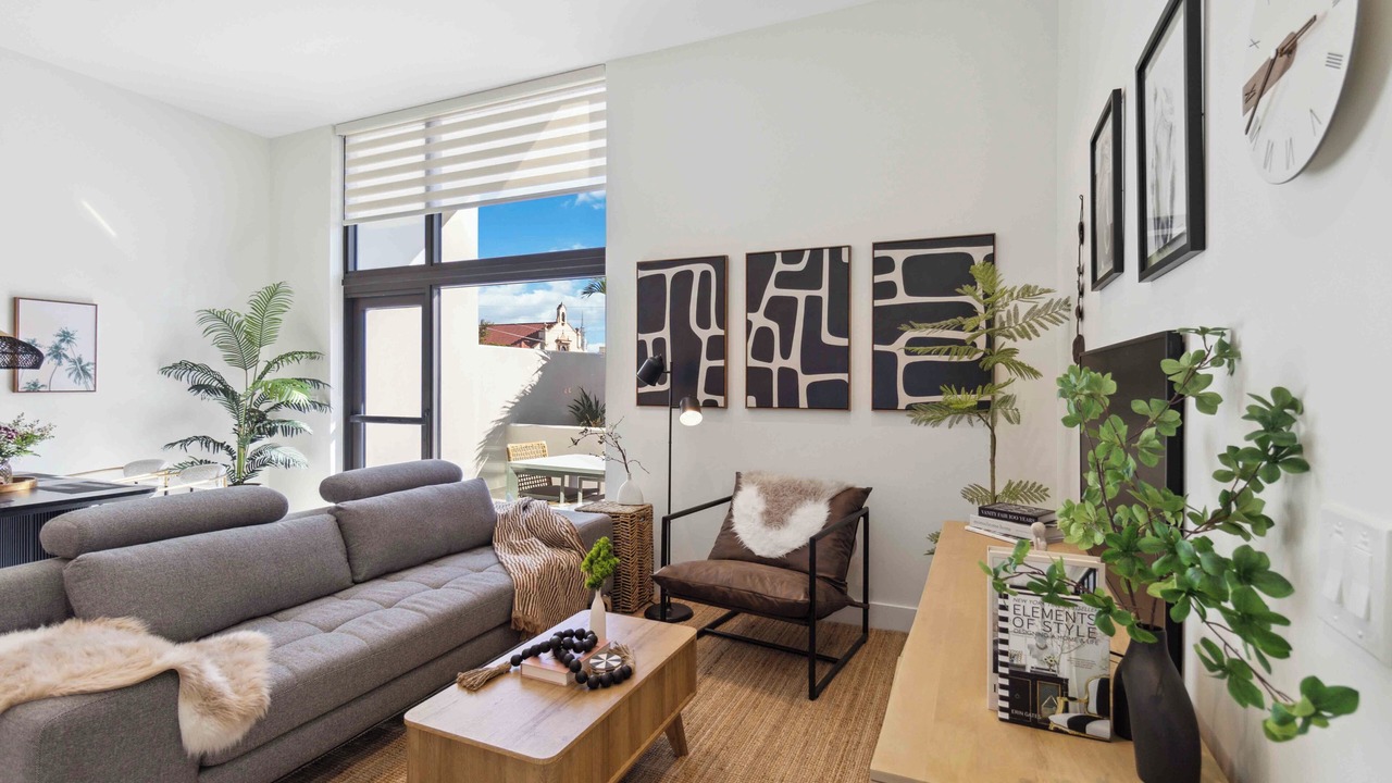 Photo of Livingroom in Gillespie Park