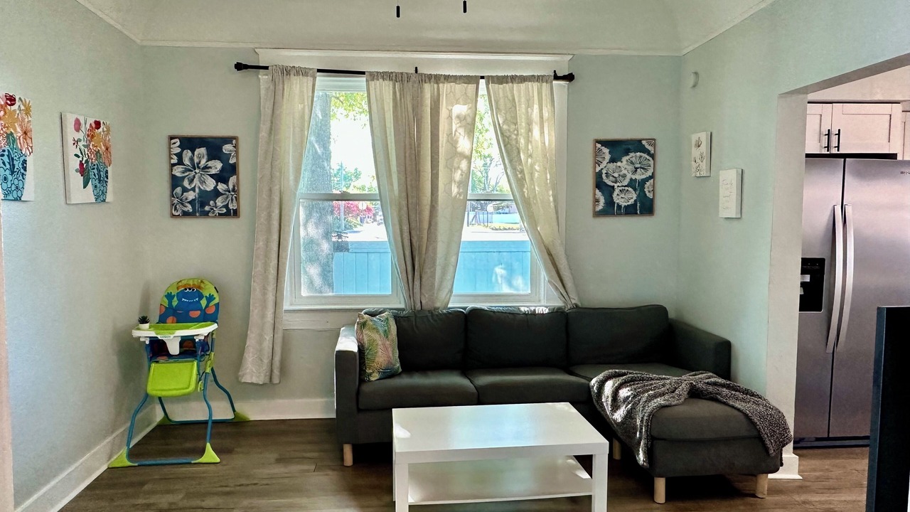 Photo of Livingroom in East Tampa