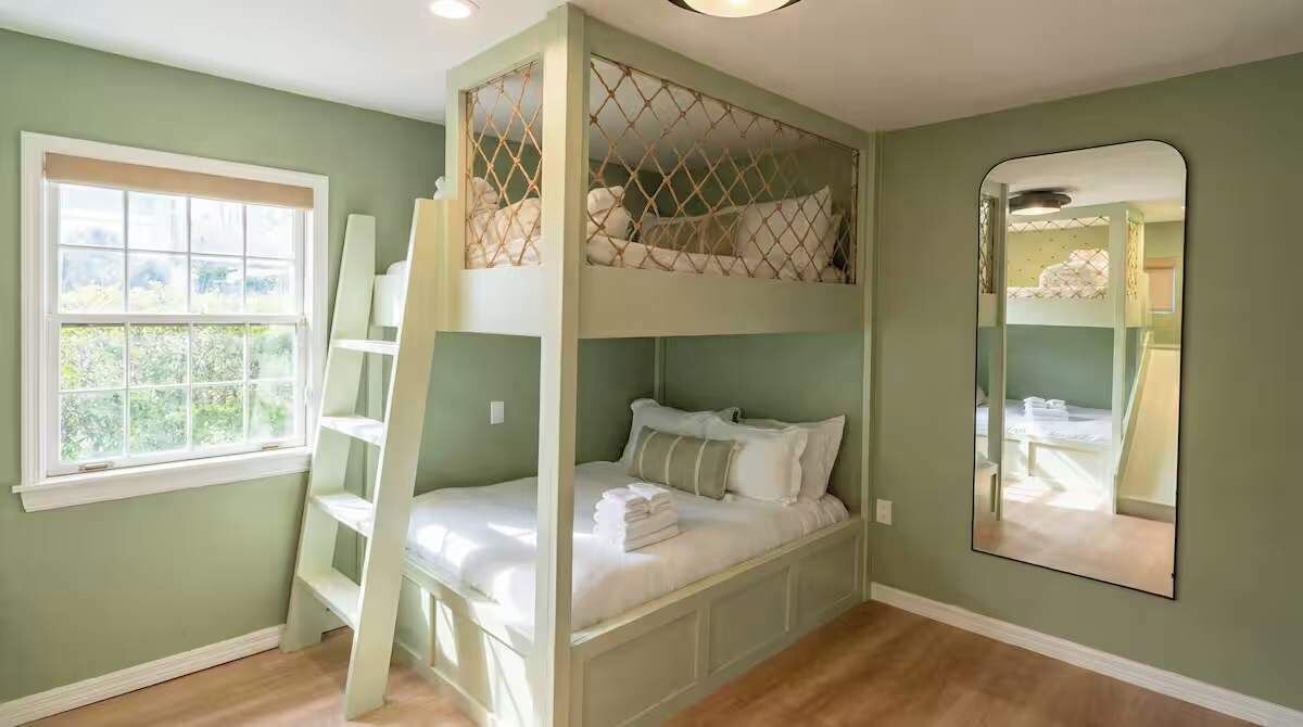 Photo of Bedroom in Anona