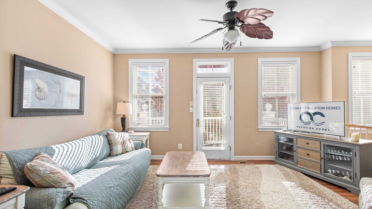 Photo of Livingroom in Sunset Island