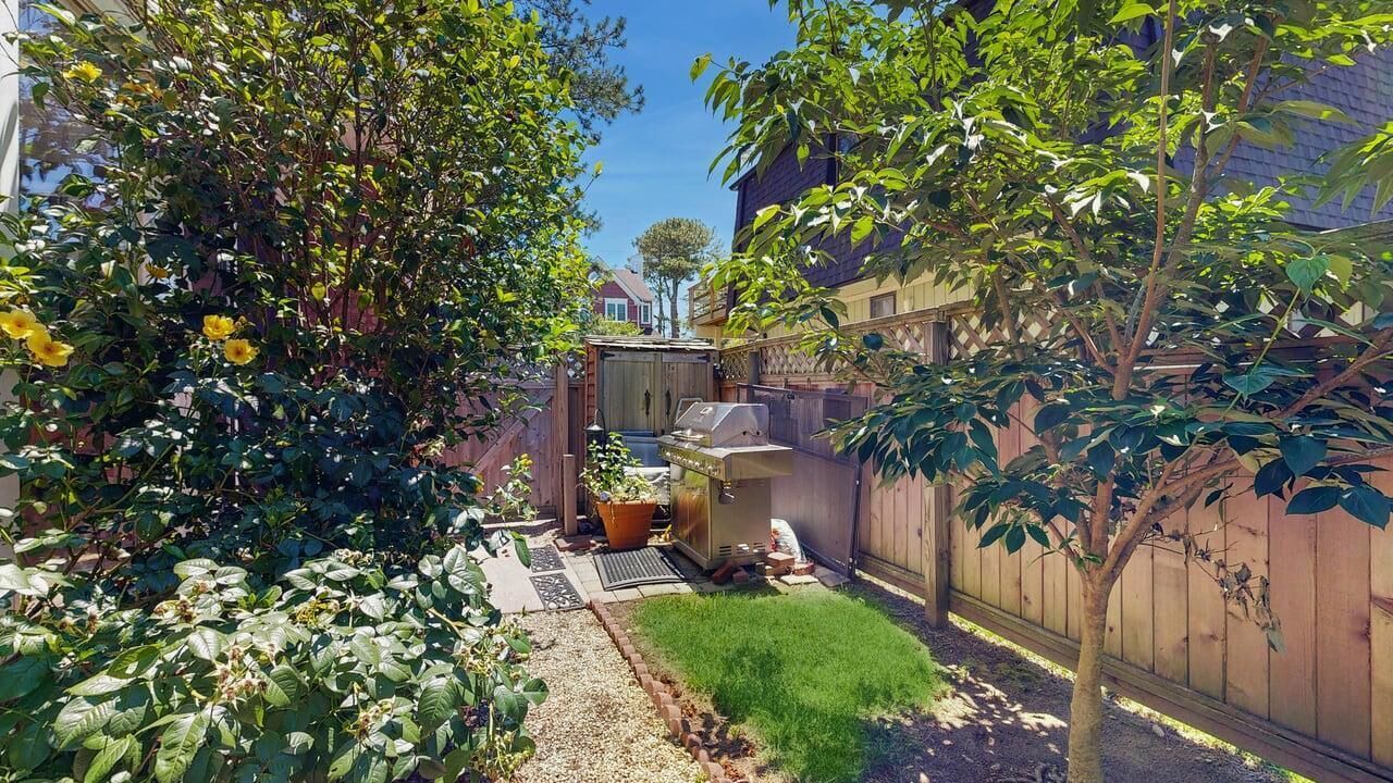Photo of Outdoor in Dodds Addition