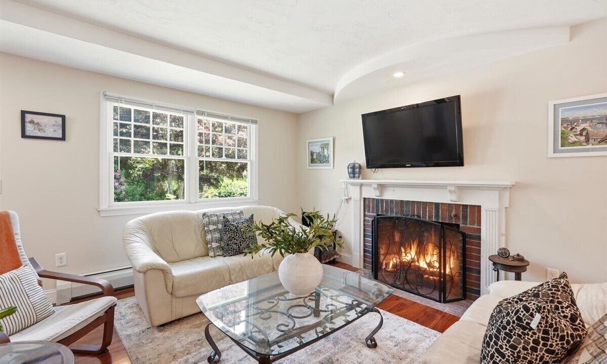 Photo of Livingroom in West Falmouth