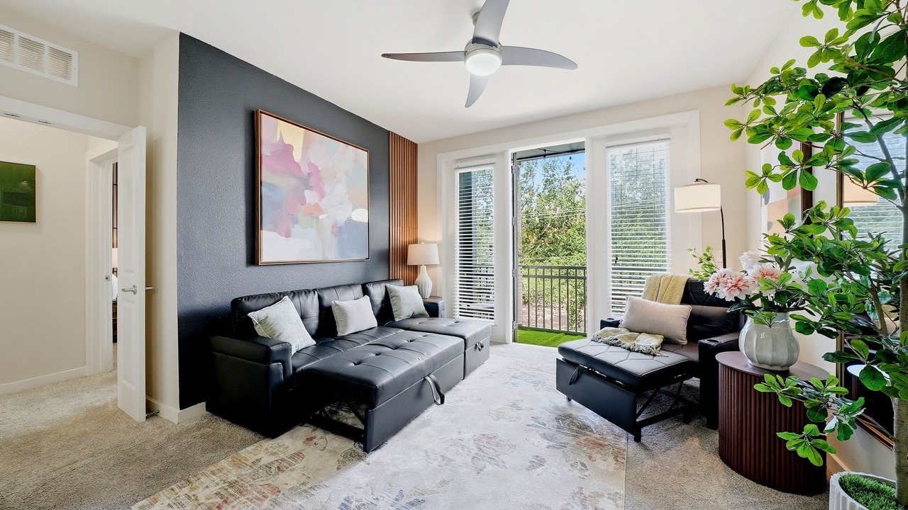 Photo of Livingroom in Courier City - Oscawana
