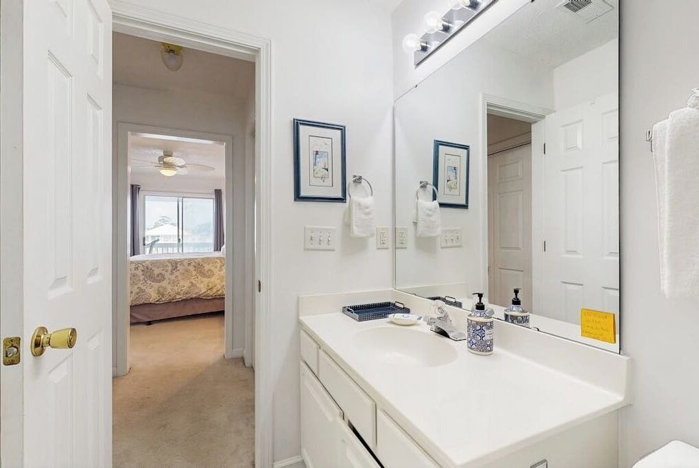 Photo of Bathroom in Carolina Yacht Landing