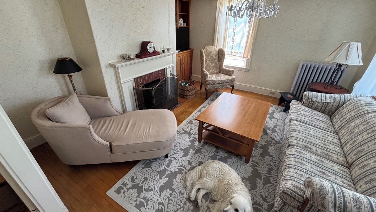 Photo of Livingroom in Eastport