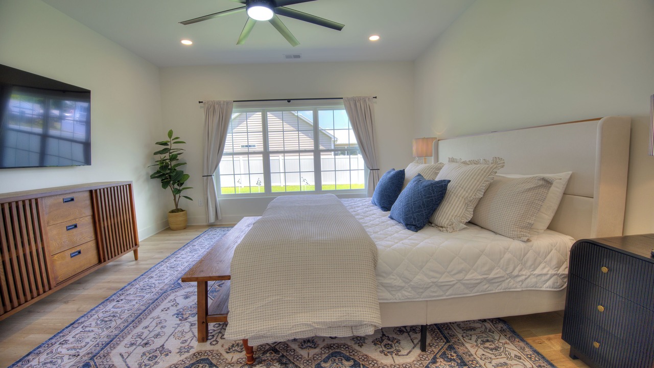 Photo of Bedroom in Little River