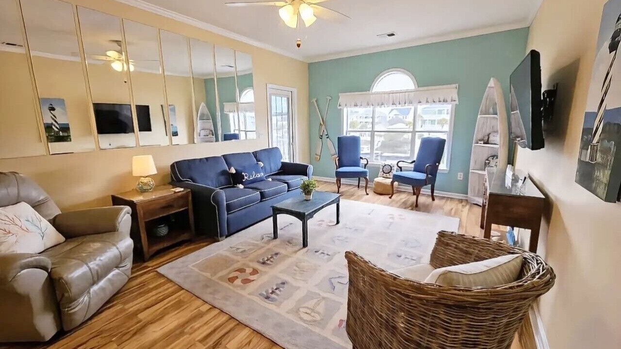 Photo of Livingroom in Carolina Yacht Landing