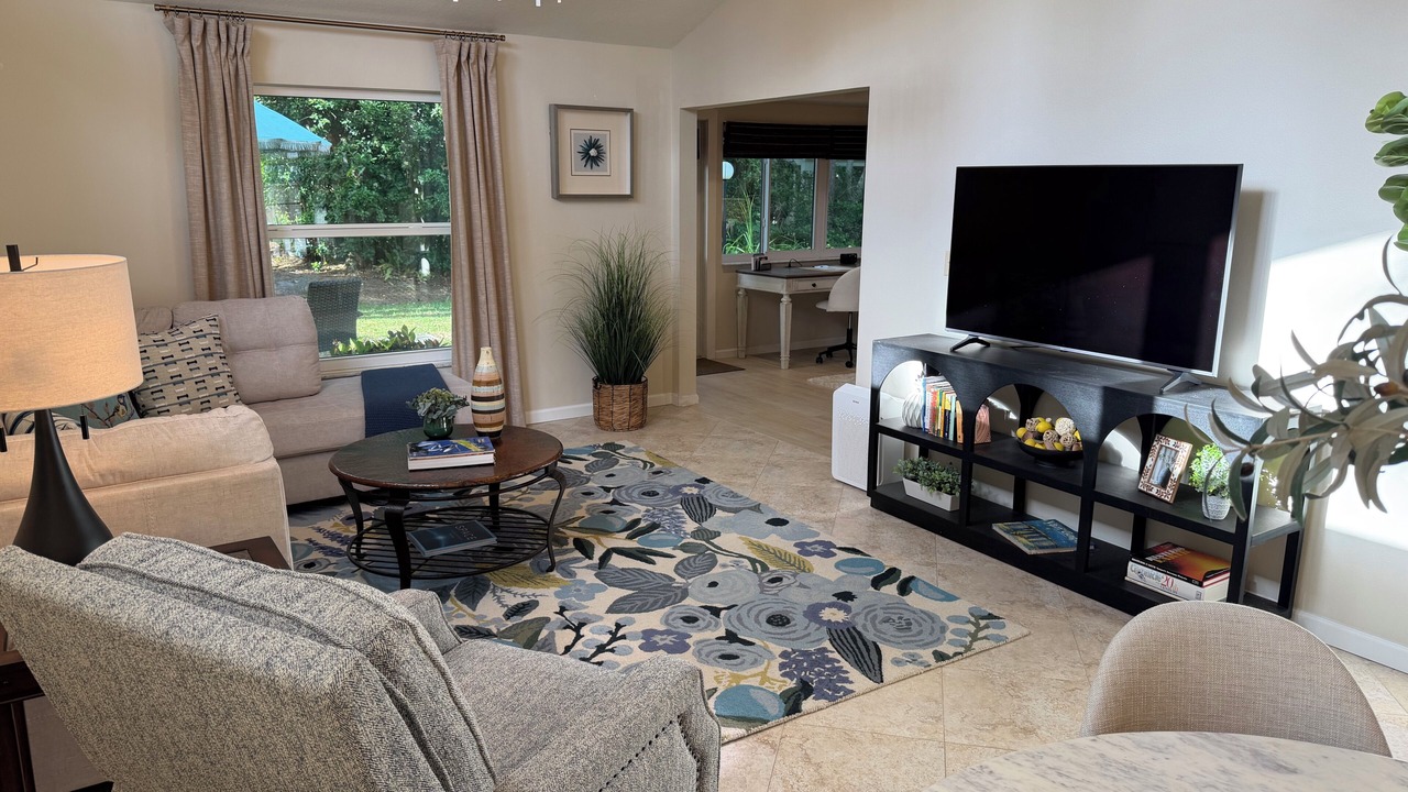 Photo of Livingroom in Bayou Oaks