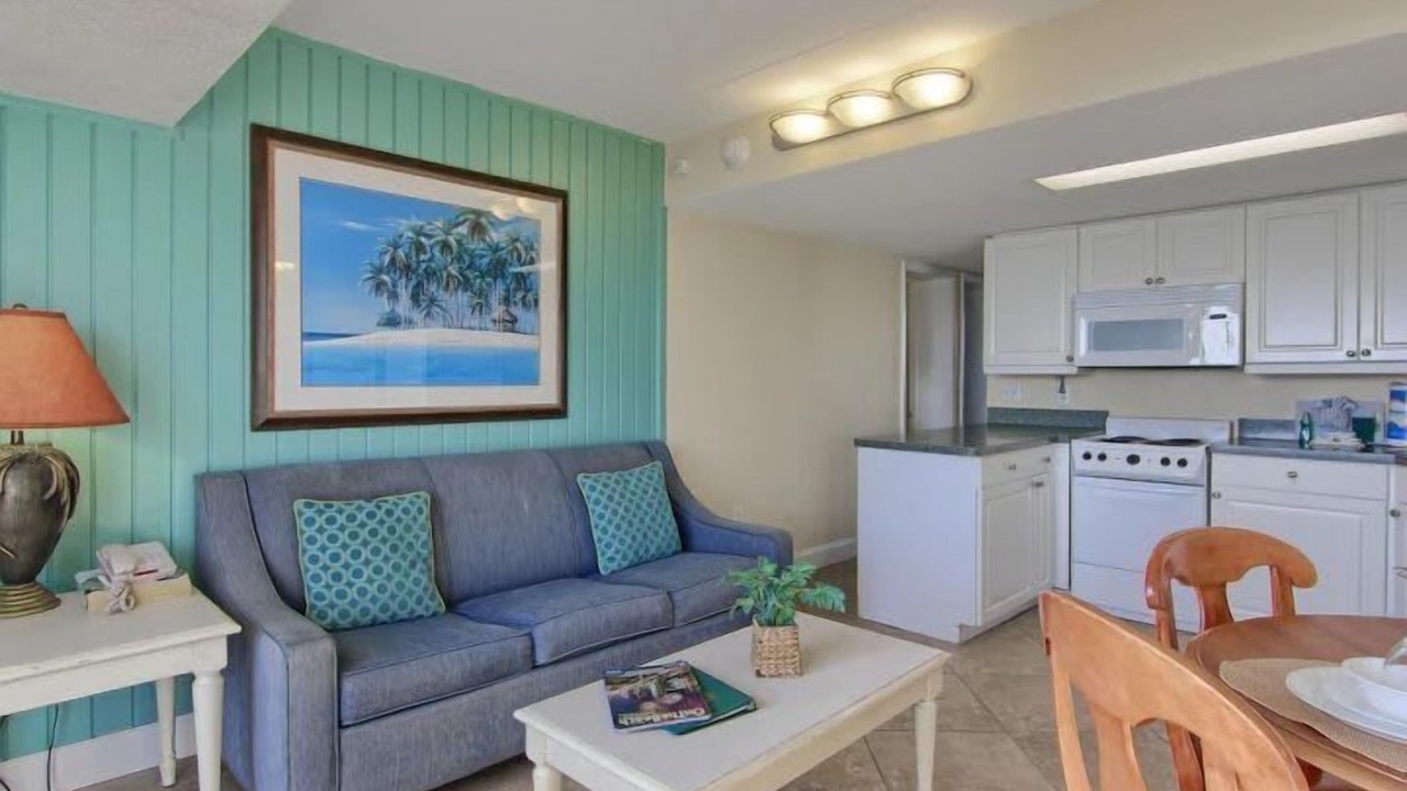 Photo of Livingroom in Ocean Drive