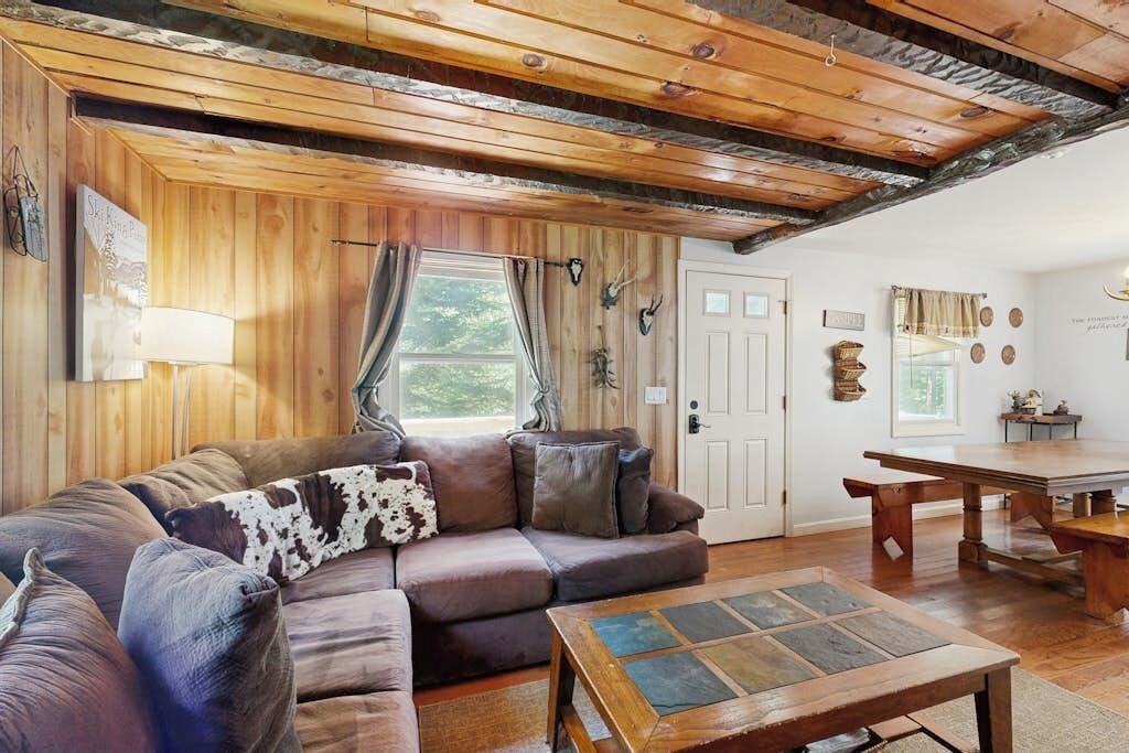 Photo of Livingroom in The Bluffs