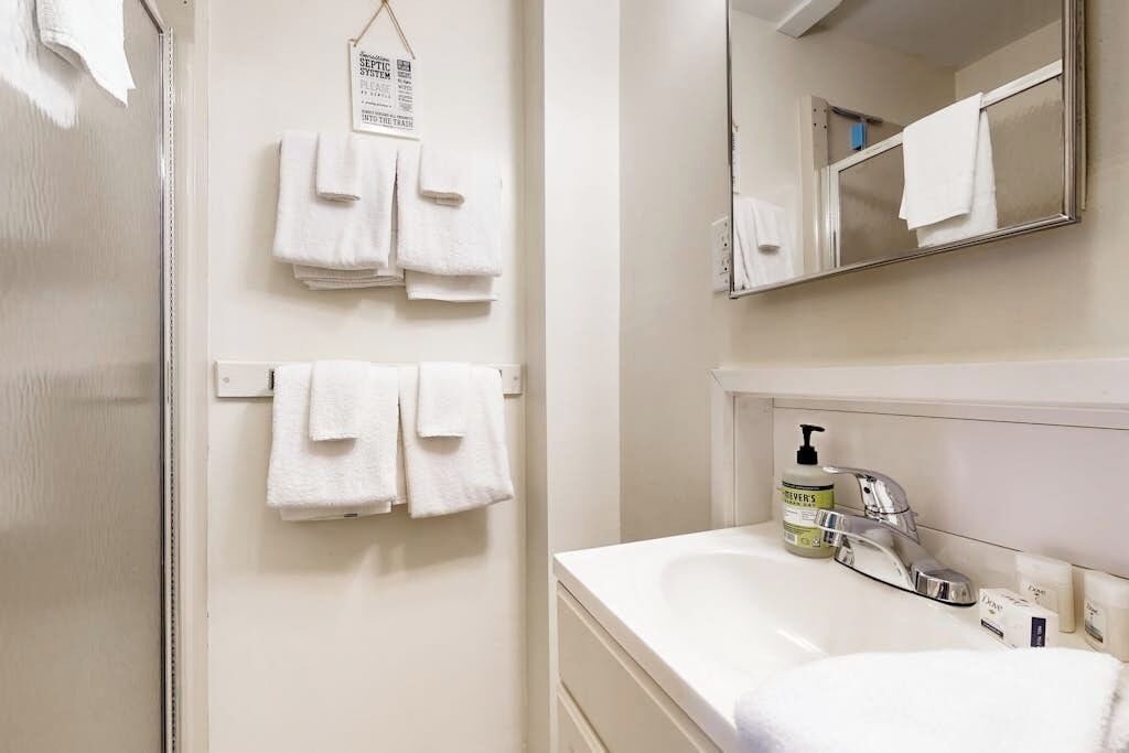 Photo of Bathroom in The Bays