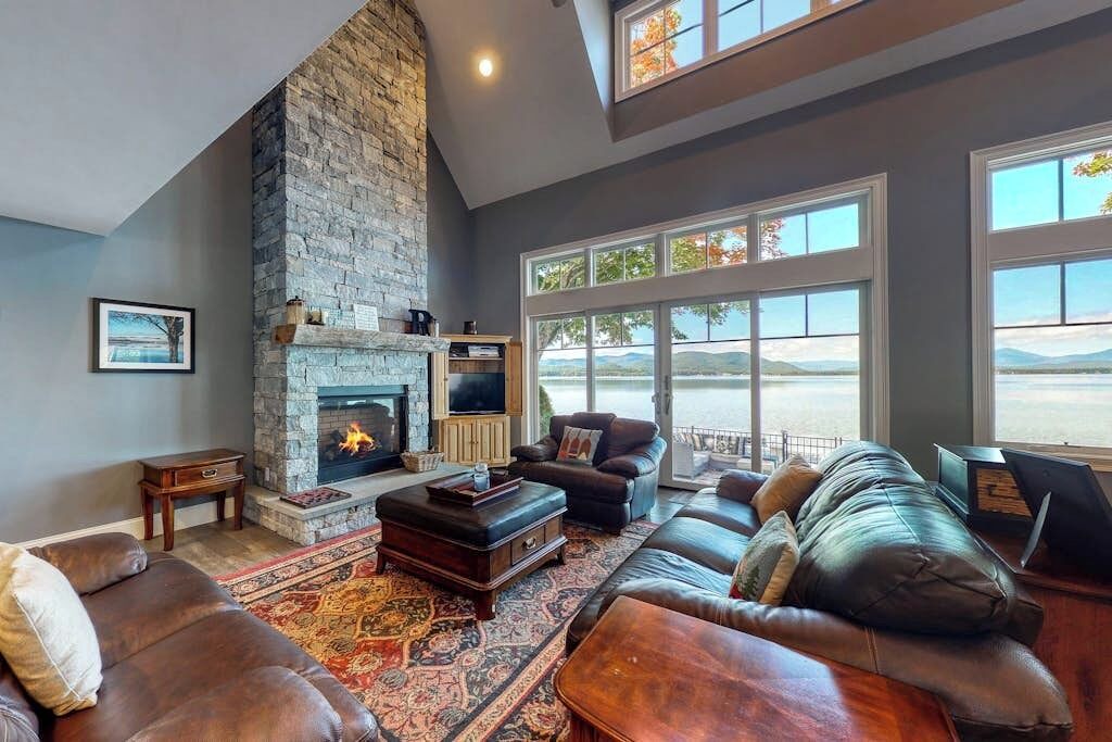 Photo of Livingroom in Center Ossipee