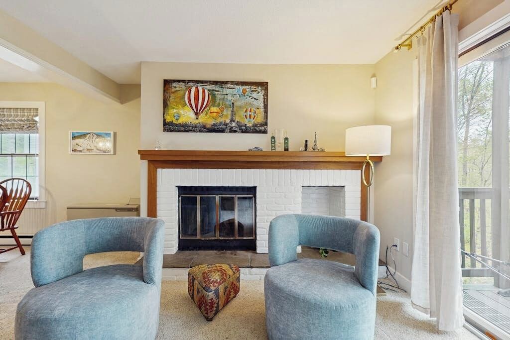 Photo of Livingroom in West Hartford