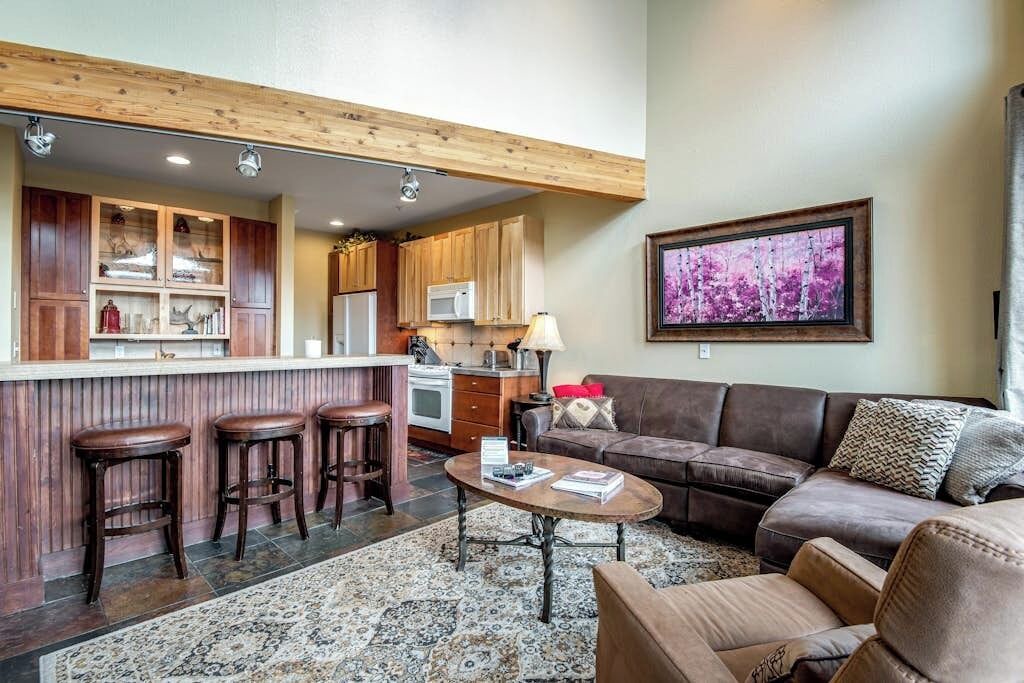 Photo of Livingroom in Dillon