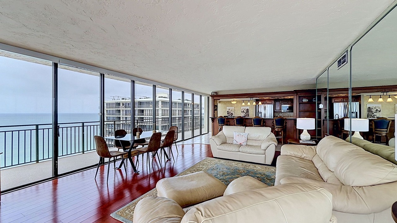 Photo of Patio Balcony in Sunset Beach