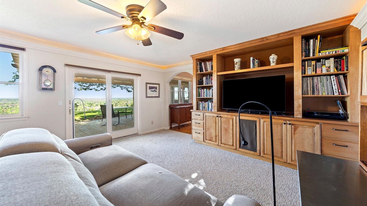 Photo of Livingroom in Quail Ridge