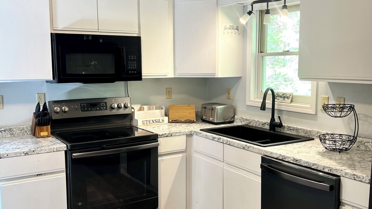 Photo of Kitchen in Center Lovell