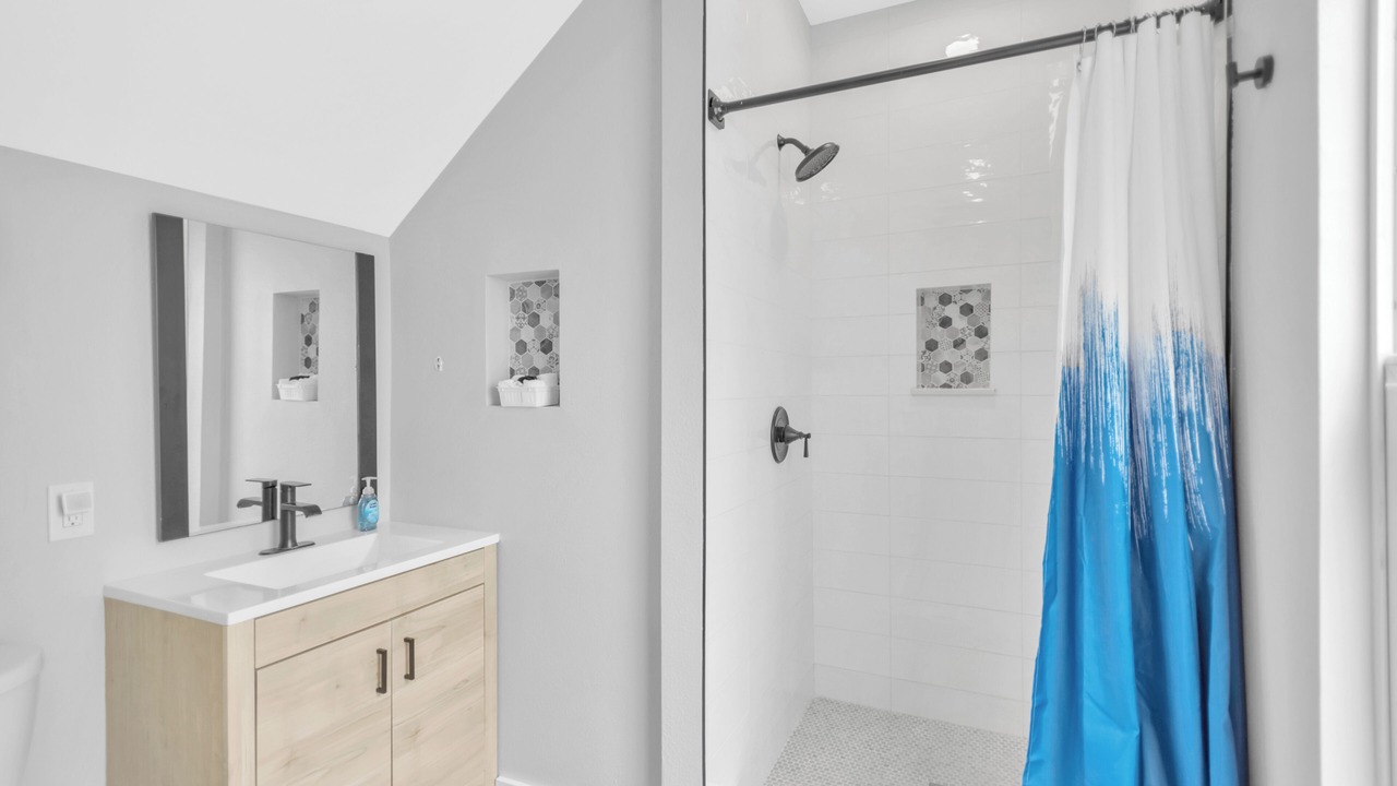 Photo of Bathroom in Capri Isle