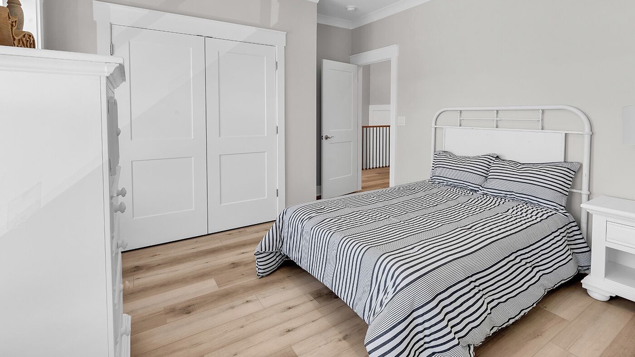 Photo of Others in Longs