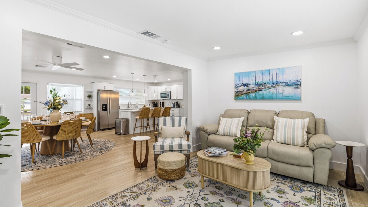 Photo of Livingroom in South Gate Ridge