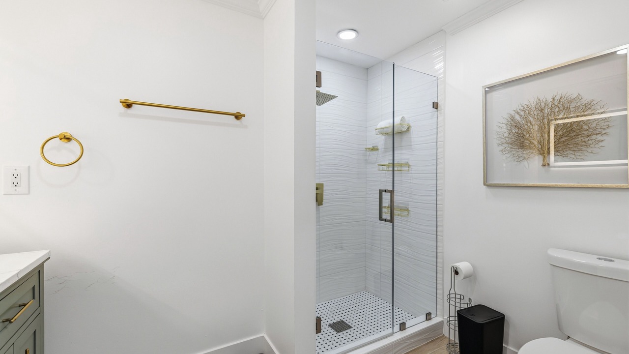 Photo of Bathroom in South Gate Ridge