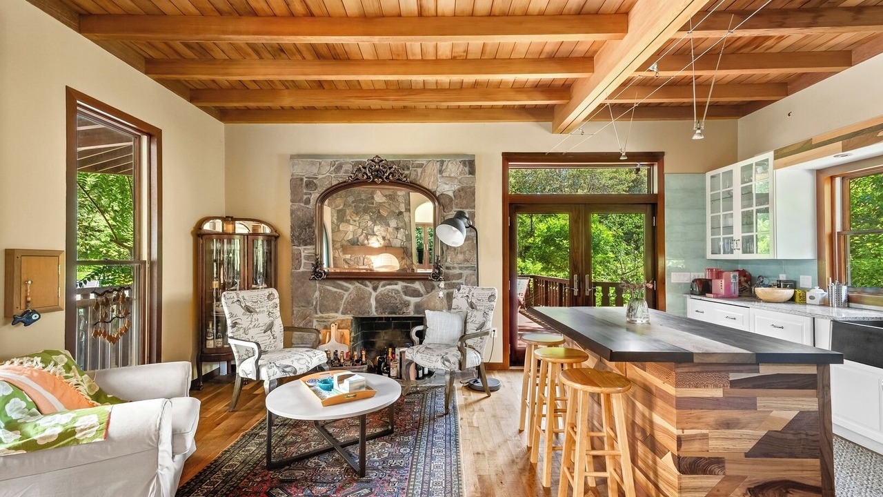 Photo of Livingroom in Westerly